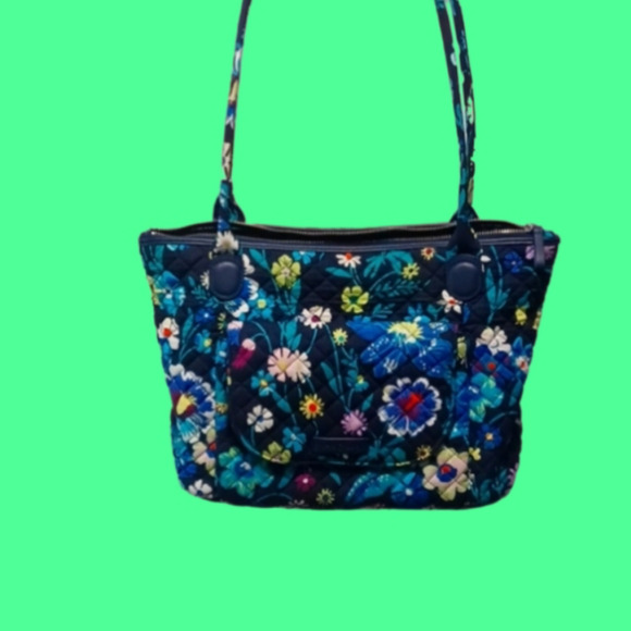 Vera Bradley Handbags - Vera Bradley bag